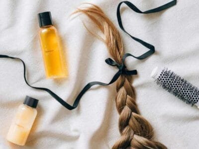 How to dye hair black naturally at home
